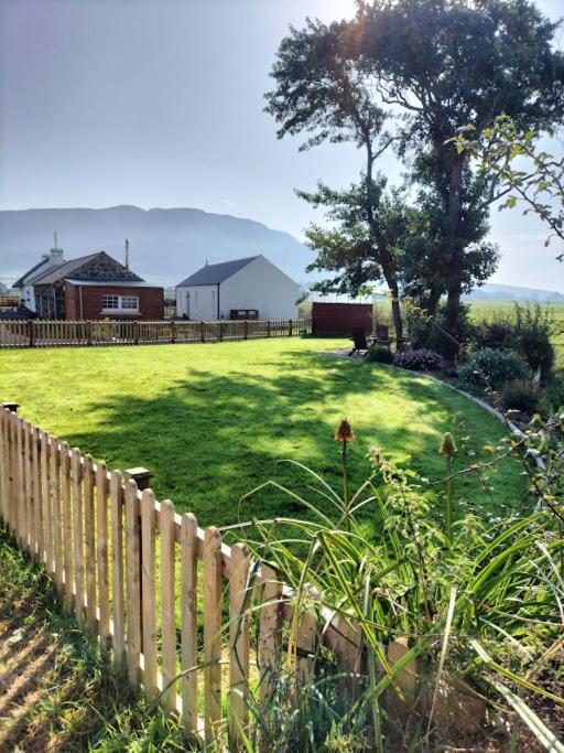 Ballymultimber Cottages - Mountain Views Near Beach Limavady Esterno foto